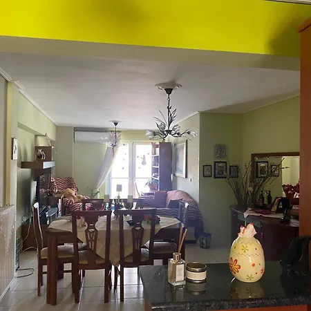 Location! Spacious 2 Bdrm With Balcony Апартаменты Спарта